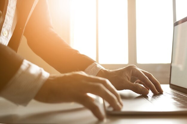 Enhancing Supply Chain Collaboration with TMS Supplier Portals
